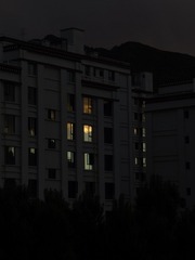 767910