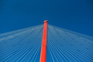 100933