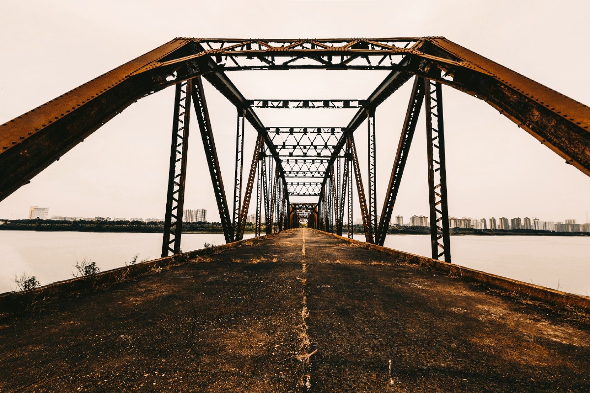 海口南渡江铁桥 这是一座有浓烈艺术味的桥,但回望历史,这座桥承载着