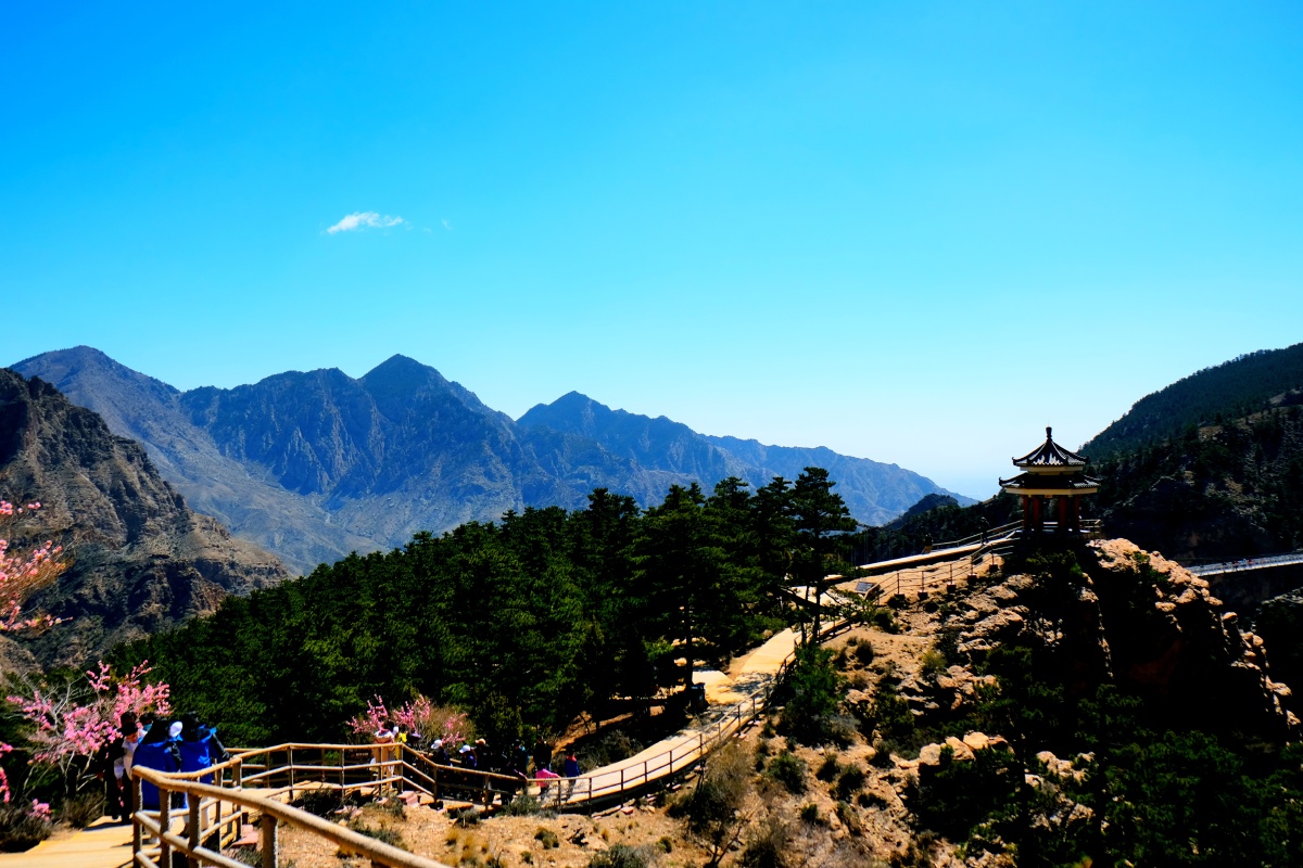 贺兰山国家森林公园苏峪口铁索桥贺兰山缺