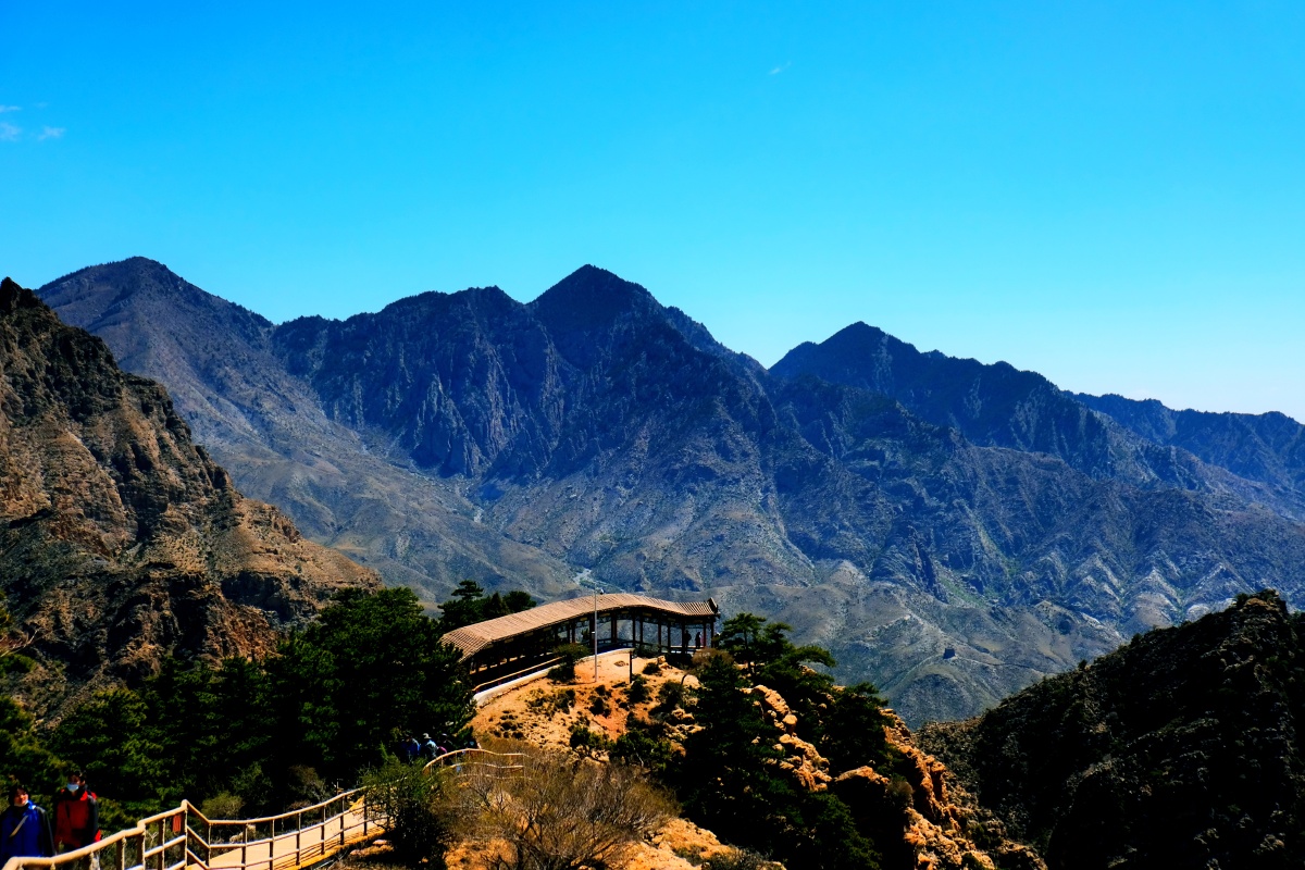 贺兰山国家森林公园苏峪口铁索桥贺兰山缺