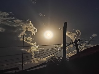 511221