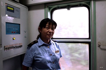 中国铁路人__女乘务员2
