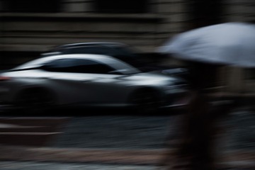 817588