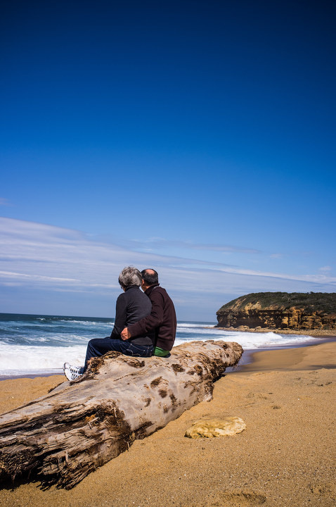 我能想到最浪漫的事儿 br /> 大洋路之行在海滩碰到的一对老夫妻.