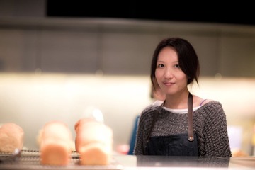 面包店老板娘.jpg