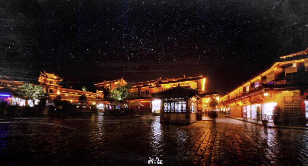 丽江古城<br />
