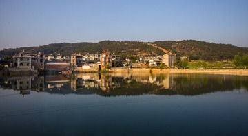 61822