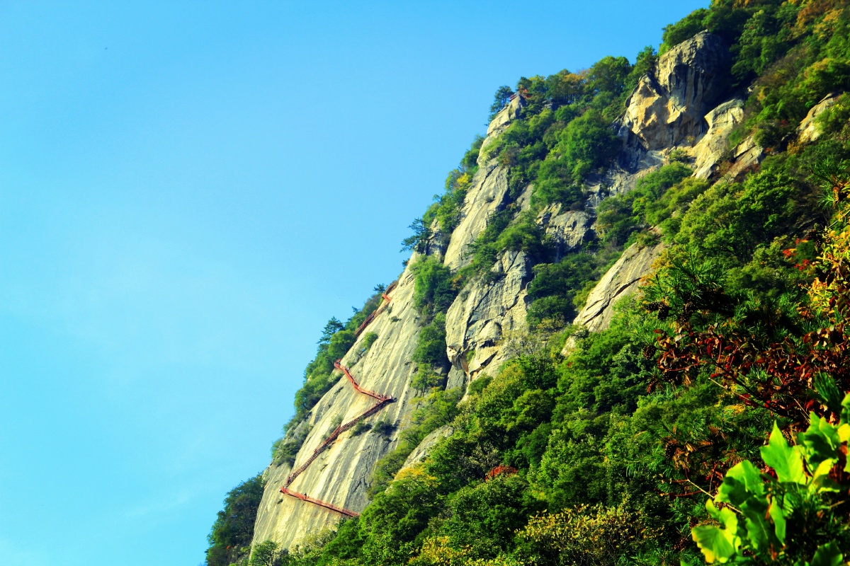 丹崖凌云太白山红河谷