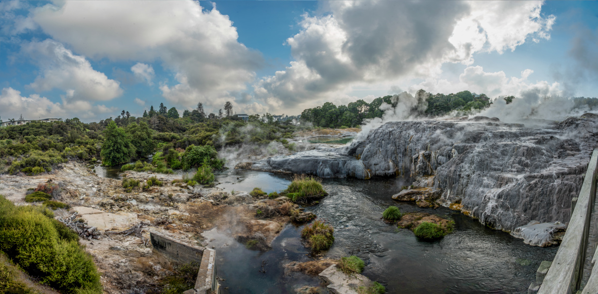 新西兰出名的地热景点在罗托鲁瓦