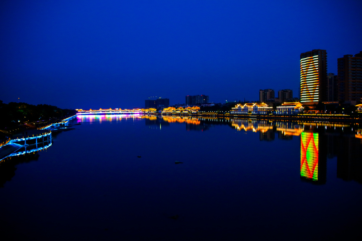街拍广汉市四川省辖县级市古称汉州别名雒城是四川首批扩权强县试点市