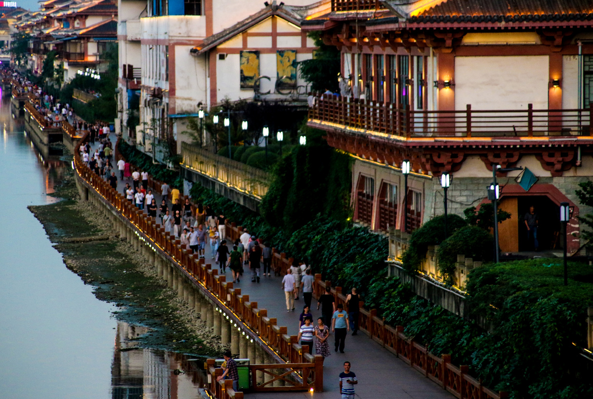 街拍广汉市四川省辖县级市古称汉州别名雒城是四川