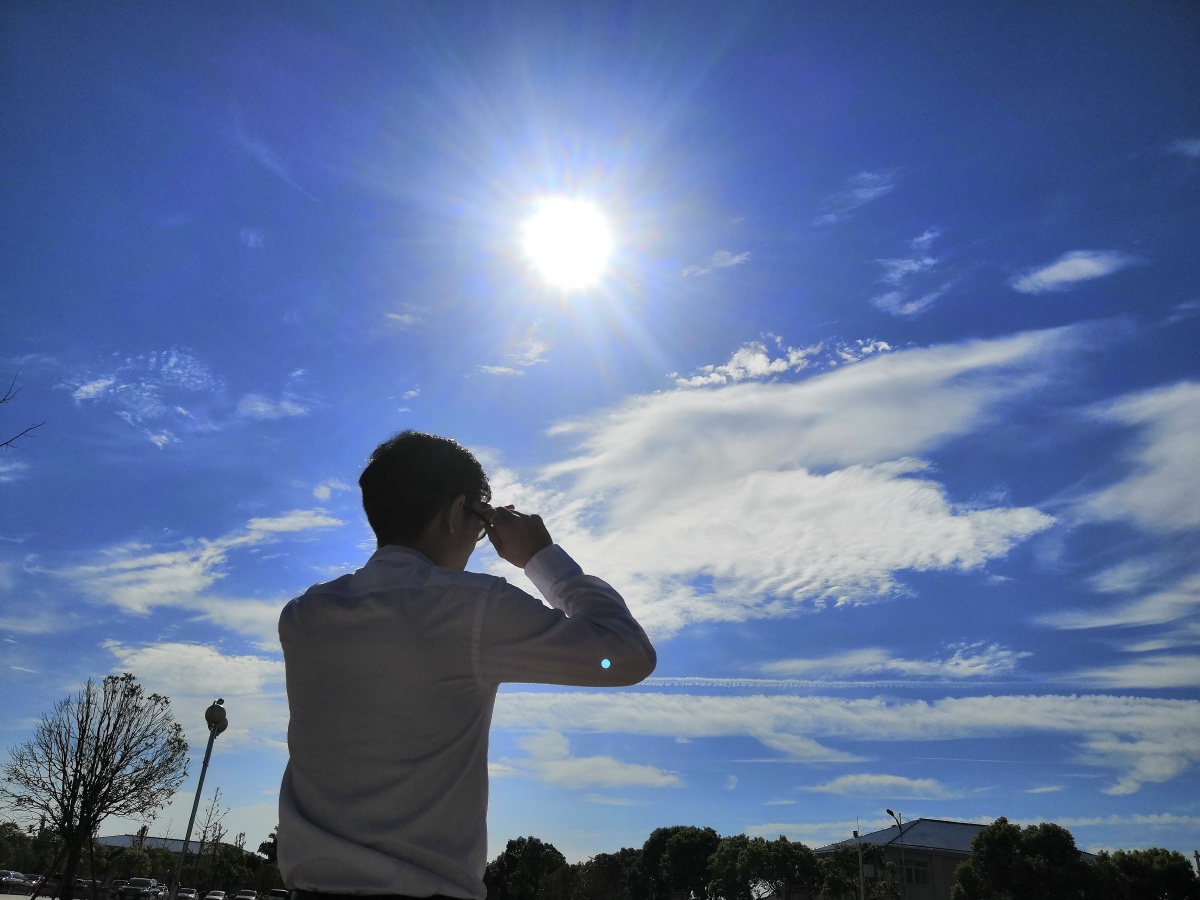是好是坏皆为经历要无所畏惧活得自由潇洒