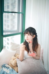 001