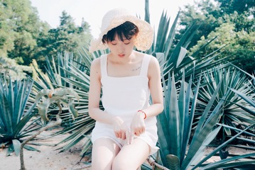 001