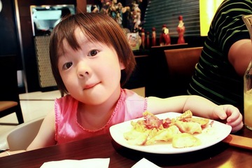 2岁的小侄女