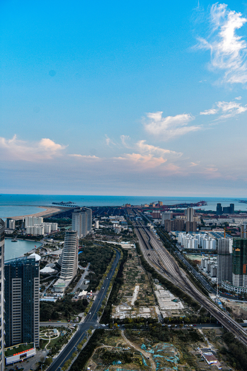 第一张是2017年拍的,第二张是2019年拍的 新兴城市 山东日照