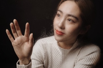001