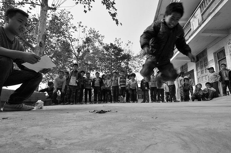 _DSC0248<br />
体育课中的立定跳远。<br />
<br />
<br />
<br />