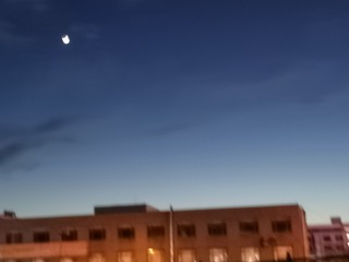943712