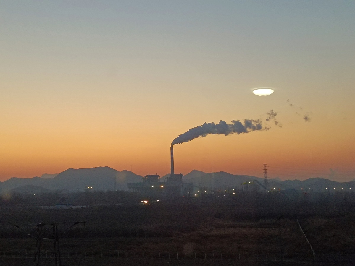 长烟落日孤城闭