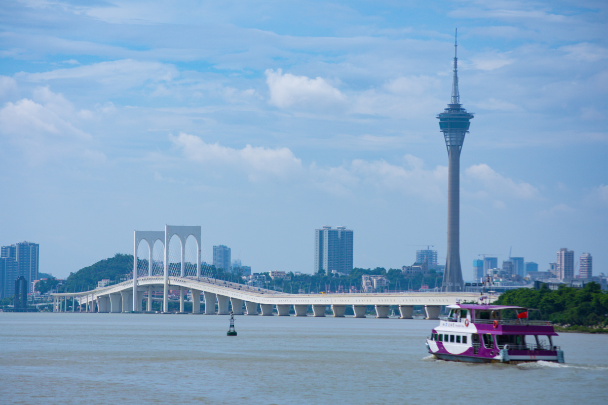 澳门观光塔与西湾大桥