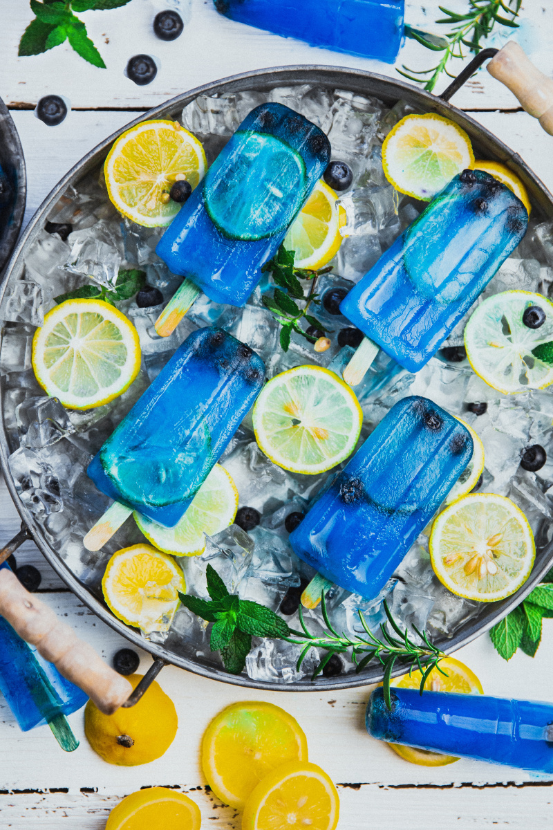 蓝可乐柠檬冰棍炎炎夏日怎么能少的了冰棍