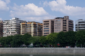 C9CD1B06-69CB-40ED-B472-A5719BF45911/L0/001
