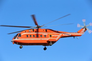 27028