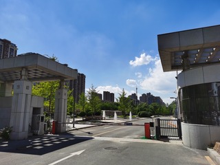 467022