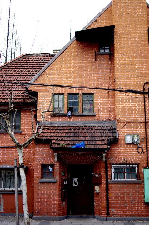 上海乌鲁木齐路一角<br />

