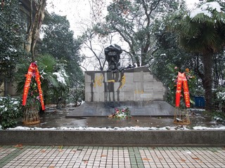 P2010582