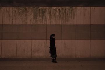 611097