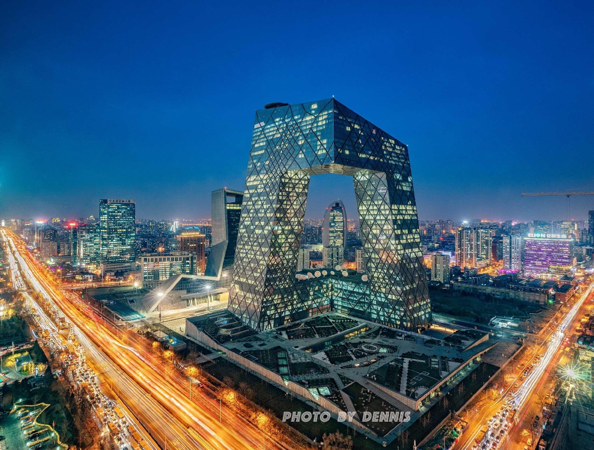 央视大楼与人民日报社