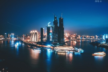 1904182