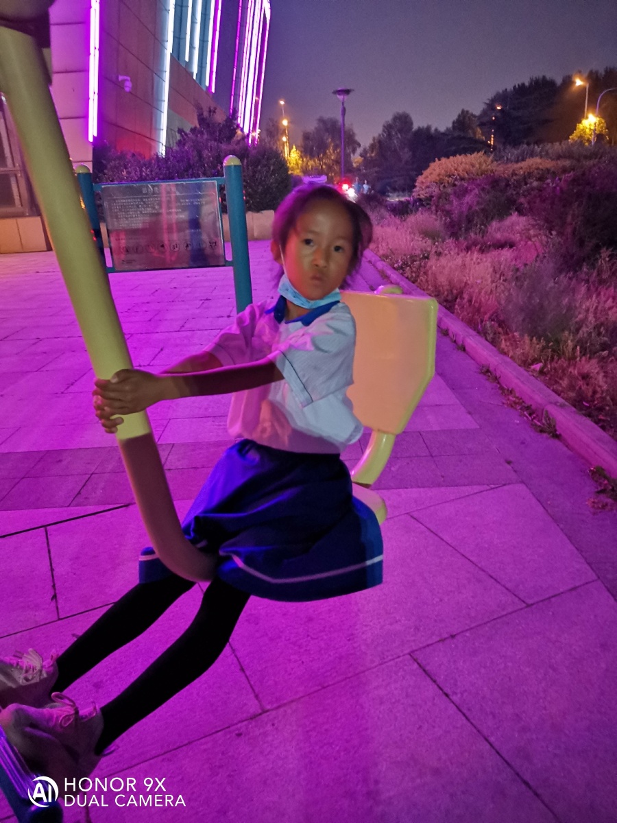 苏梓萱533 - 图虫