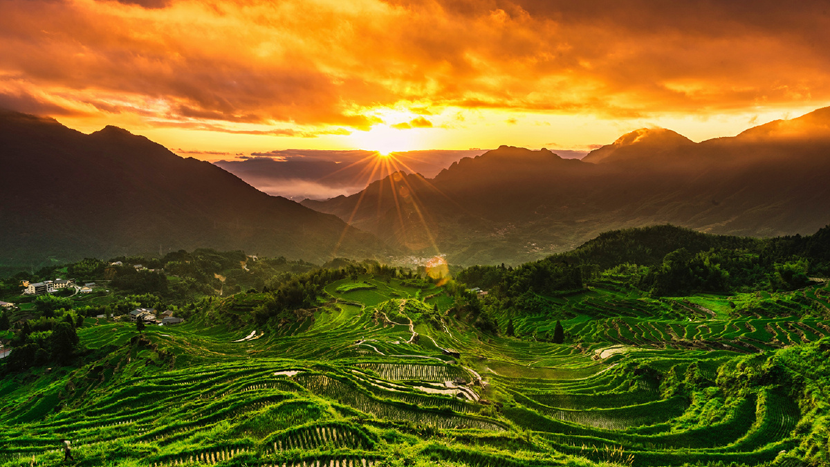 云和梯田 日出 - 透明的米虫 - 图虫