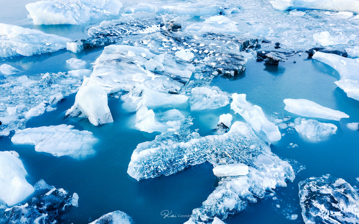 冰岛冰河湖 零度状态下的冰水交接