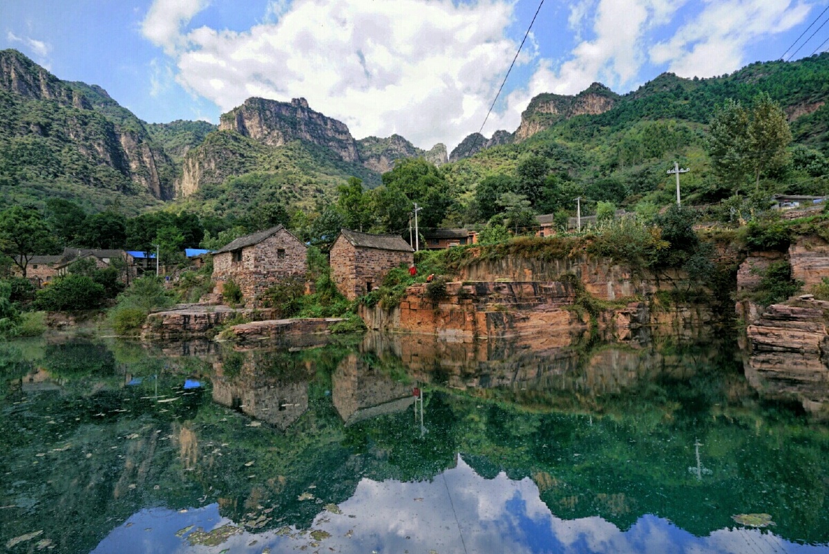 河南上腊江村景色