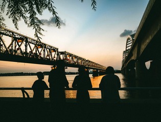049E2A80-12F0-4696-A5CB-69EC29FDD11F/L0/001