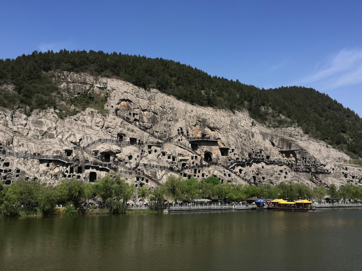须臾的宁静拍摄地洛阳龙门石窟香山寺