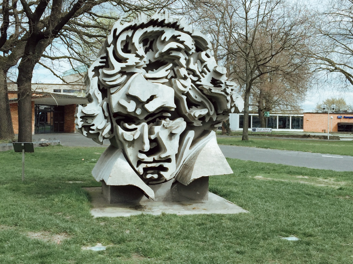 德国公园中的贝多芬肖像