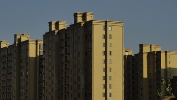 96384