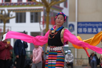 FBB55832-B540-4167-8E20-32D0C79F8C43/L0/001