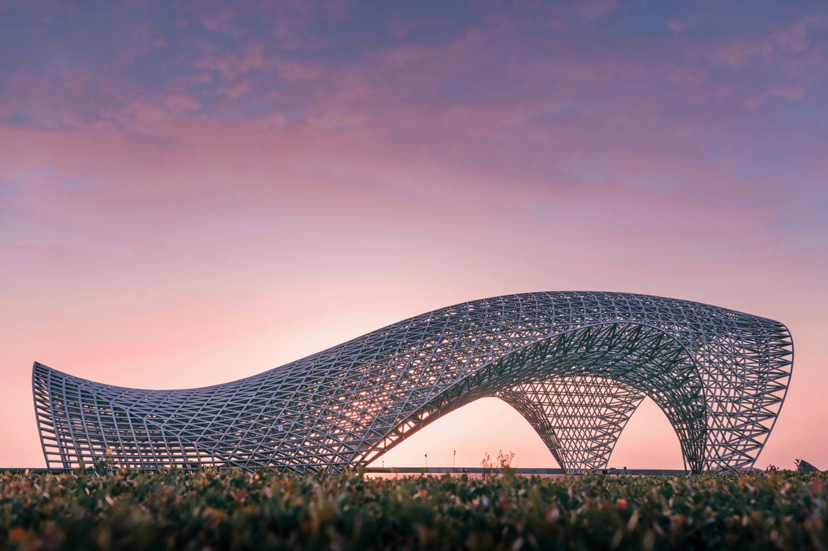 上海南汇嘴观海公园位于浦东新区南汇新城镇,在上海的最东南角.