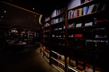 31974222-EAB6-436D-A0D6-A817B9E5C35E/L0/001