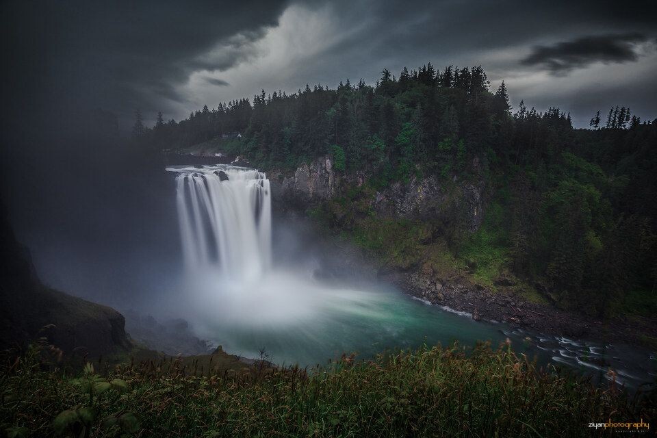 Snoqualmie Falls, WA<br />
©Ziyan Zhang