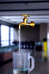 水龙头.jpg