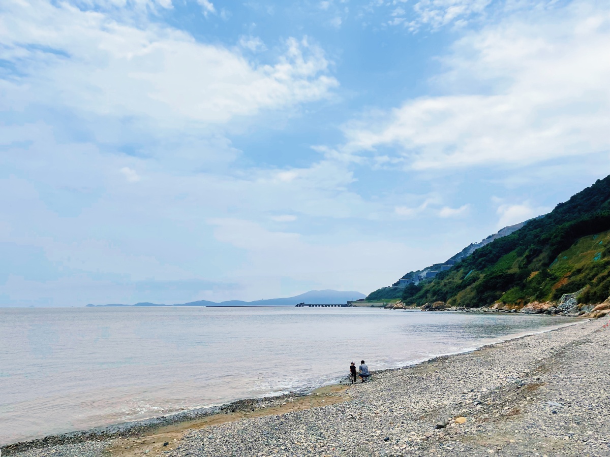 07舟山最美公路螺塘线自驾绝美蓝天白云海边草地