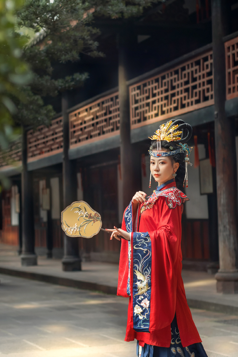 王熙凤仿妆汉服写真